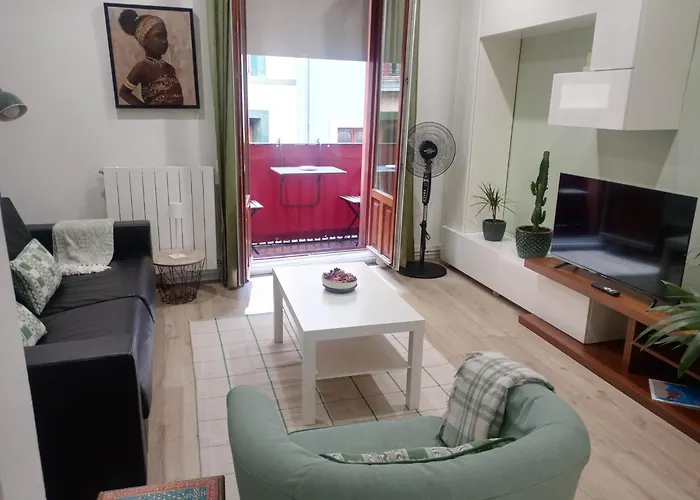 Apartamento Casco Viejo, Tranquilo, Reformado, A Pie