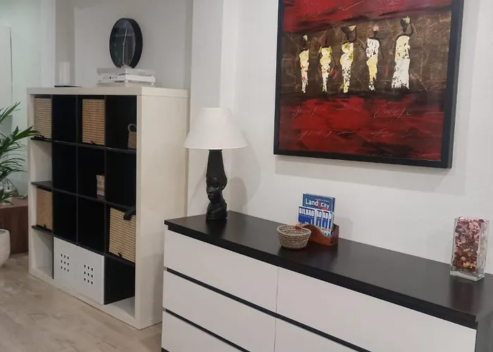 Apartamento Casco Viejo, Tranquilo, Reformado, A Pie